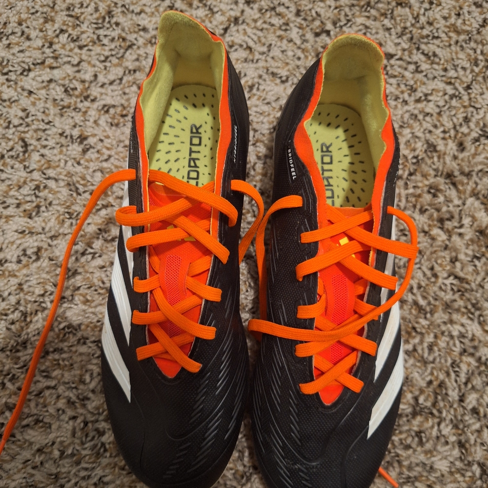 Adidas Predator Club Youth Soccer Cleats